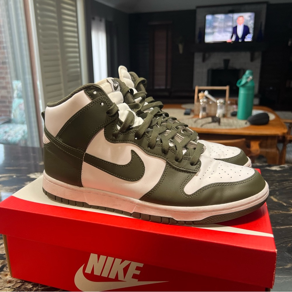 Nike Dunk High Cargo Khaki Size 11